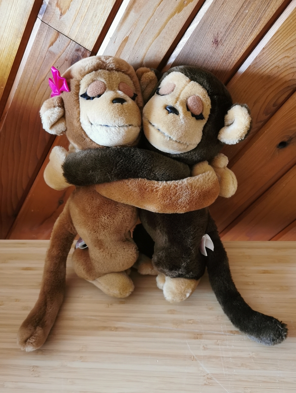 Vintage Dakin 1975 Hugging Monkeys Plush Pair Boy Girl Stuffed Toys
